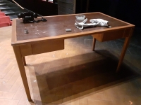 Wooden desk photo - Set-Exchange.co.uk