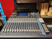 Yamaha Dm1000 sound desk photo - Set-Exchange.co.uk